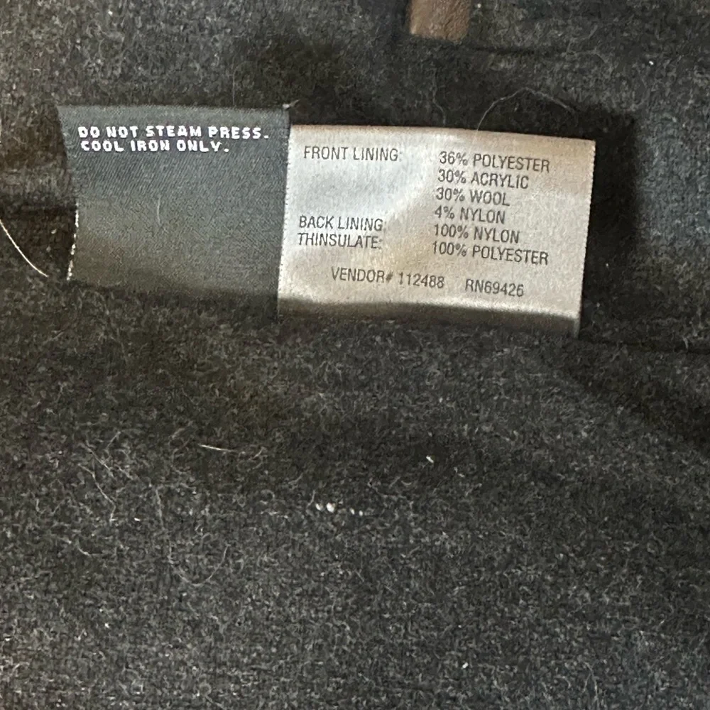 Wilsons Leather Black Bomber Jacket Men's
Medium Thinsulate Insulation RN 69426 - Picture 14 of 15